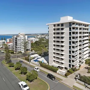 burgess-kings-beach-apartments-caloundra.hotelssunshinecoast.net/